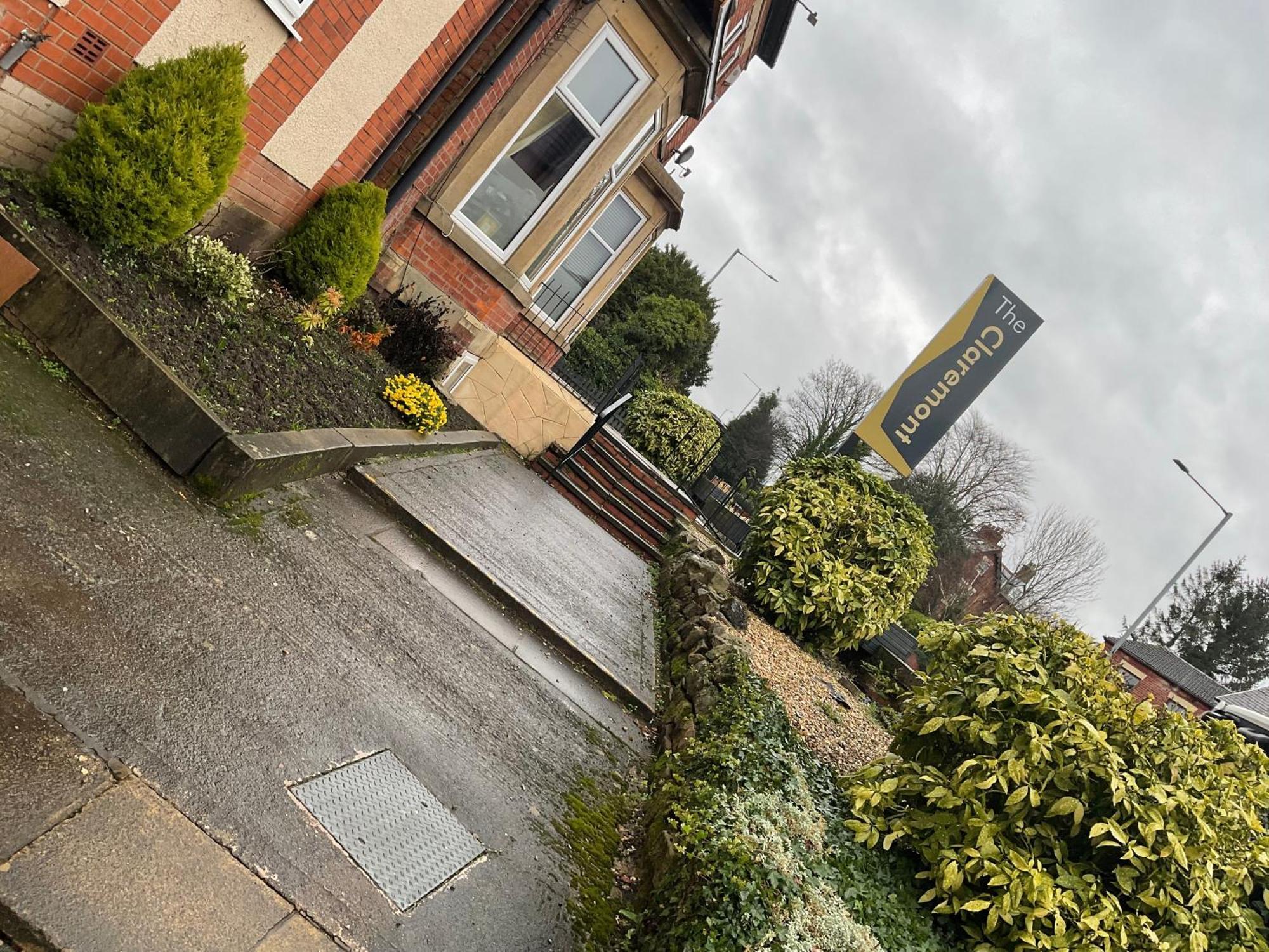 ホテル The Claremont Preston プレストン エクステリア 写真